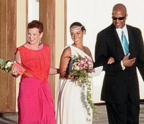 Craig Cook with his daughter Alicia Keys and ex-wife in his daughter's wedding